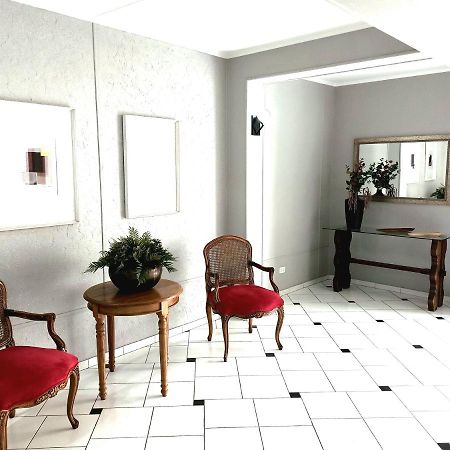 Hotel Princeton 皮拉西卡巴 外观 照片