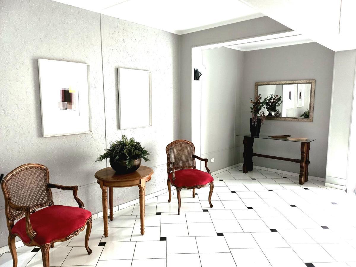 Hotel Princeton 皮拉西卡巴 外观 照片
