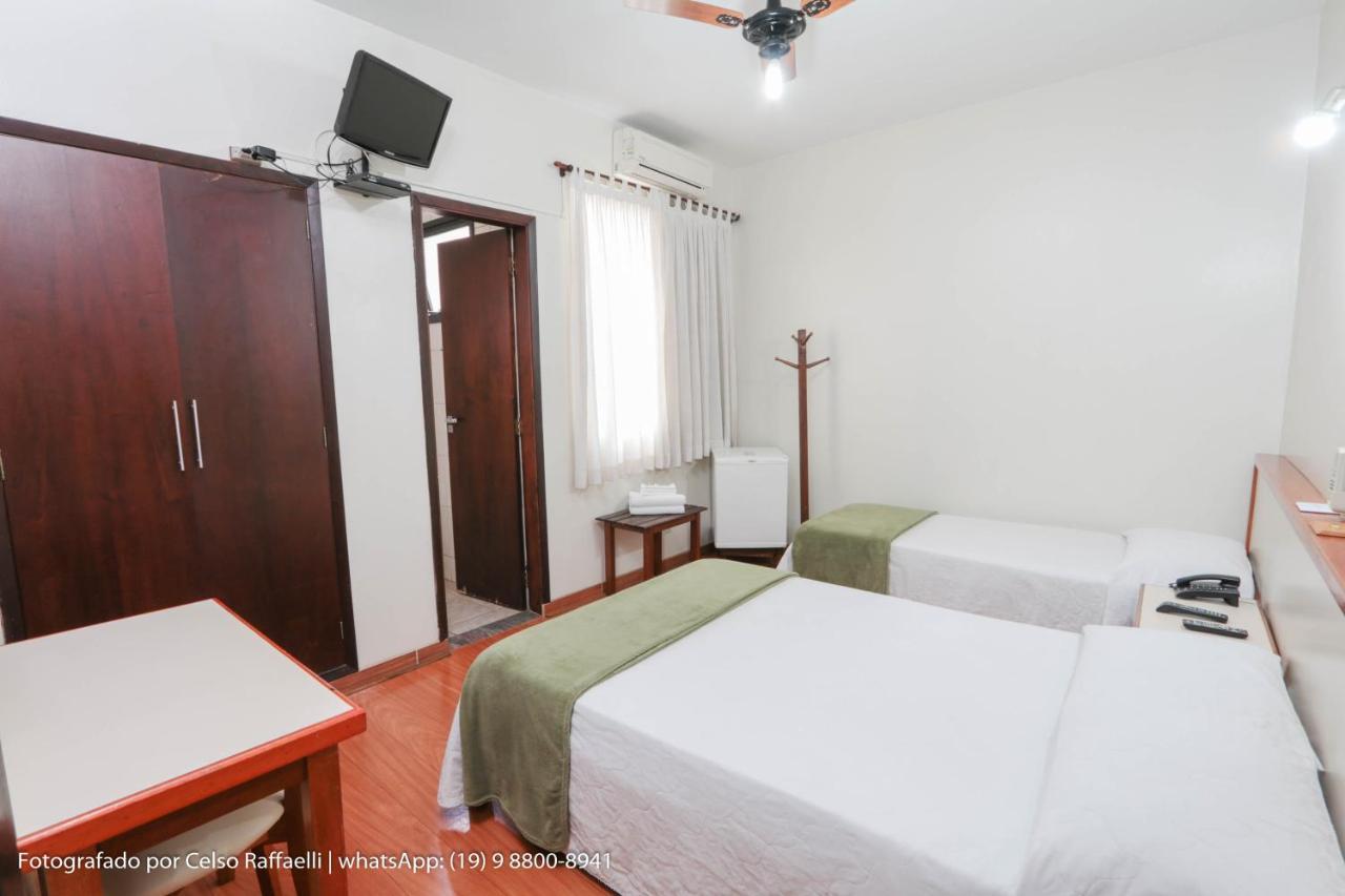 Hotel Princeton 皮拉西卡巴 外观 照片
